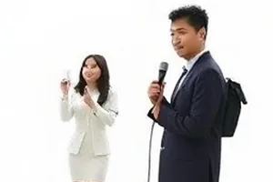 《评论区的反常识反转》封面：评论区点赞数由高走低的折线示意